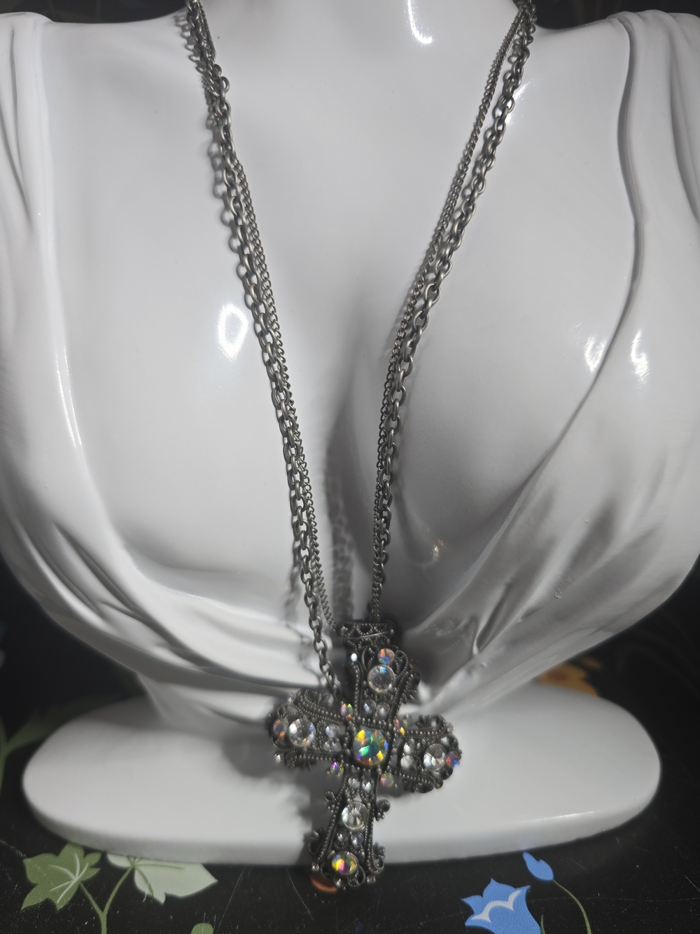 Rhinestone Cross Pendant Necklace - Gunmetal Tone
